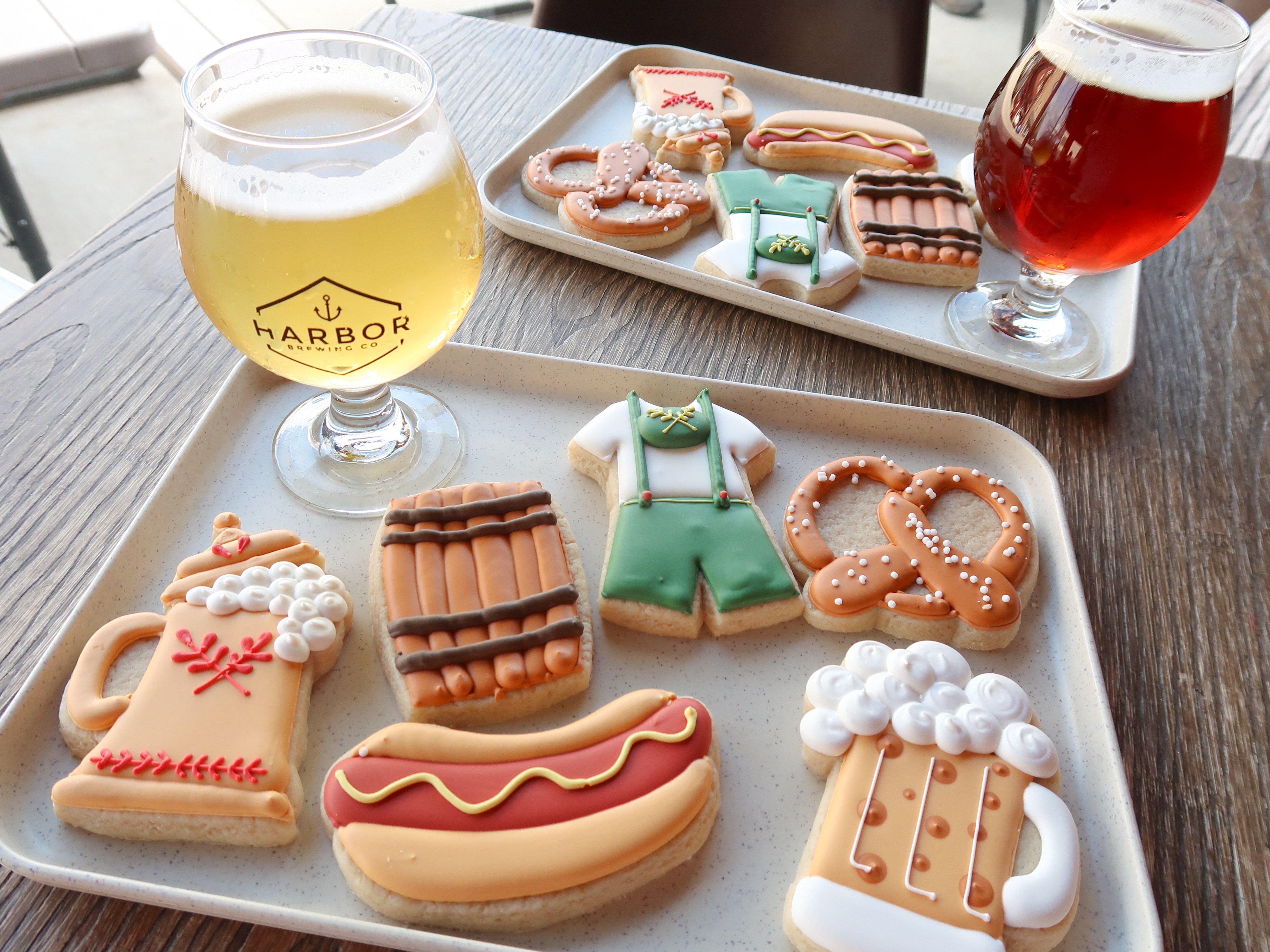 Cookies and Cold Ones Cookie Decorating Class at Harbor Brewing in Lake Villa